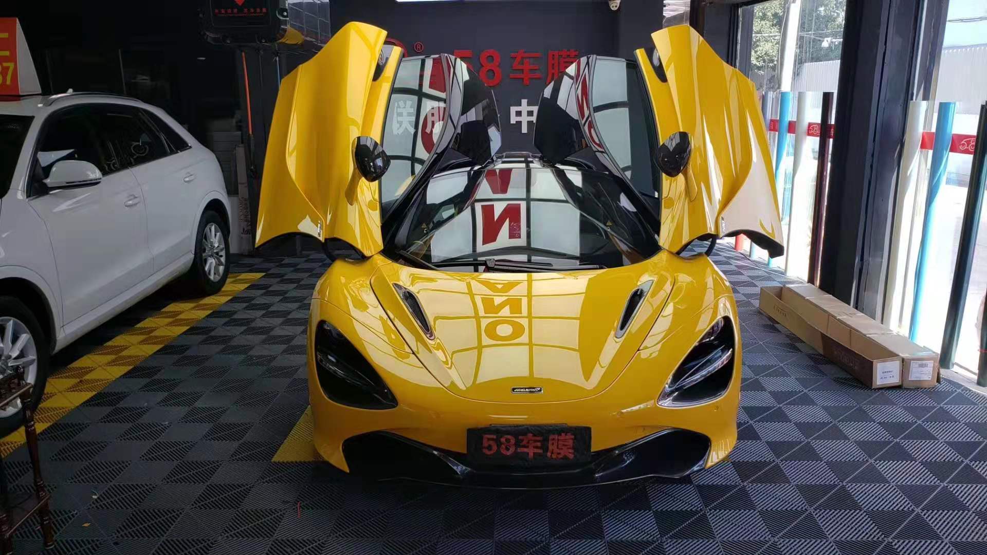 迈凯伦贴双拼