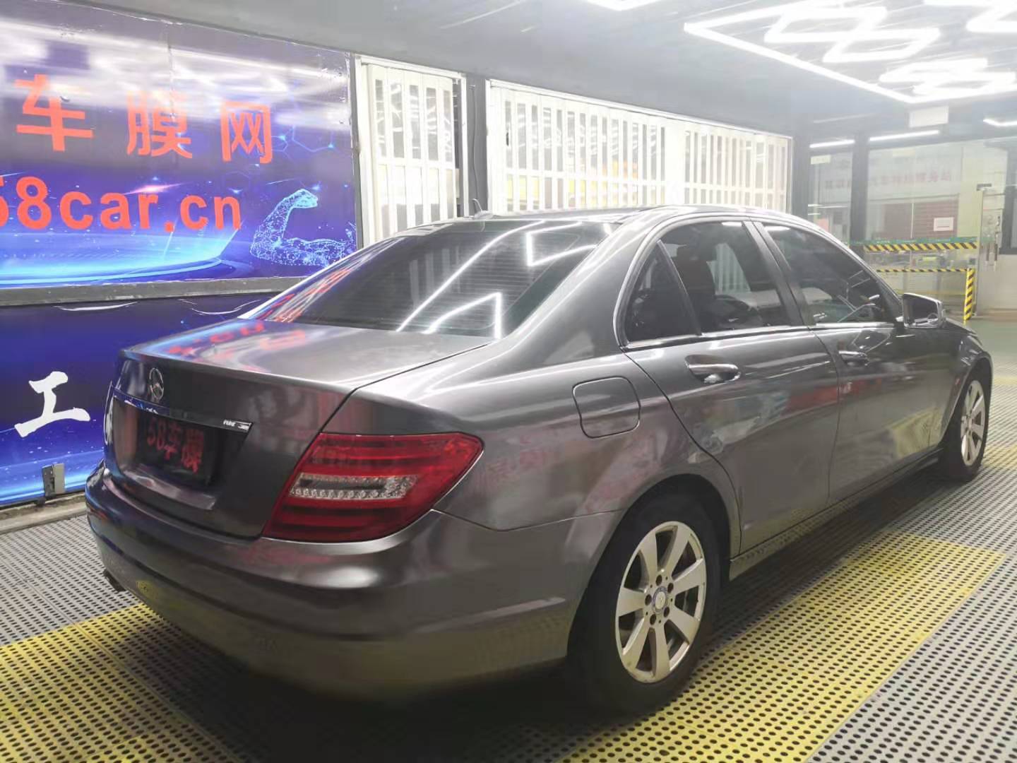 奔驰C200贴超亮金属钨钢