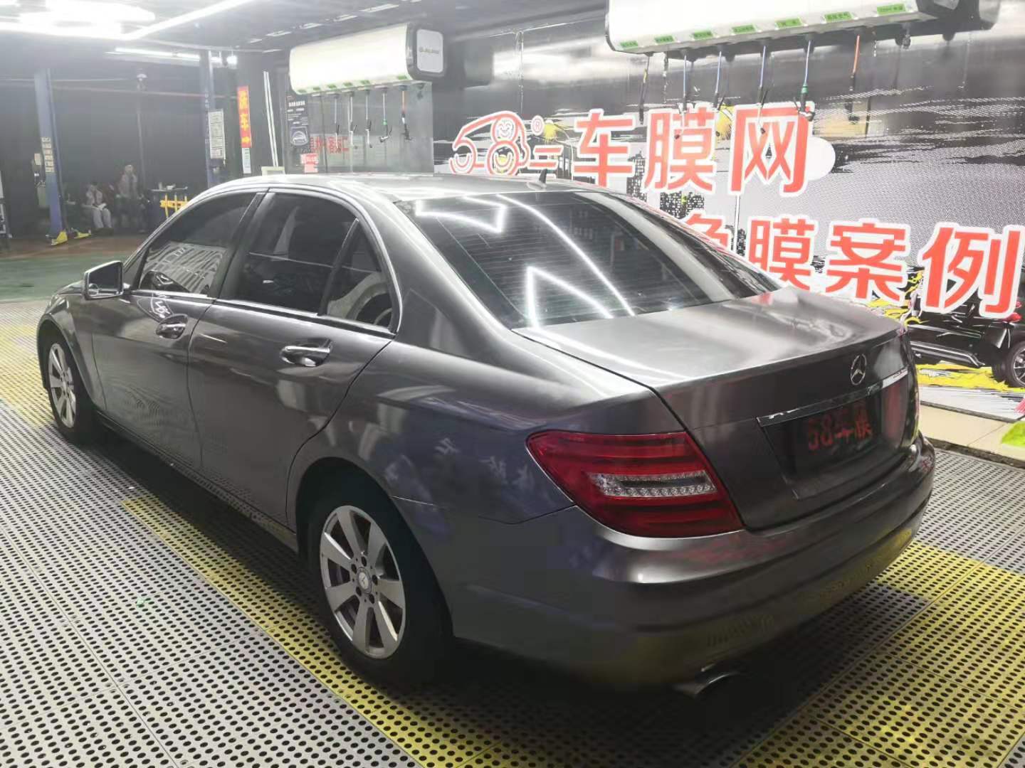 奔驰C200贴超亮金属钨钢