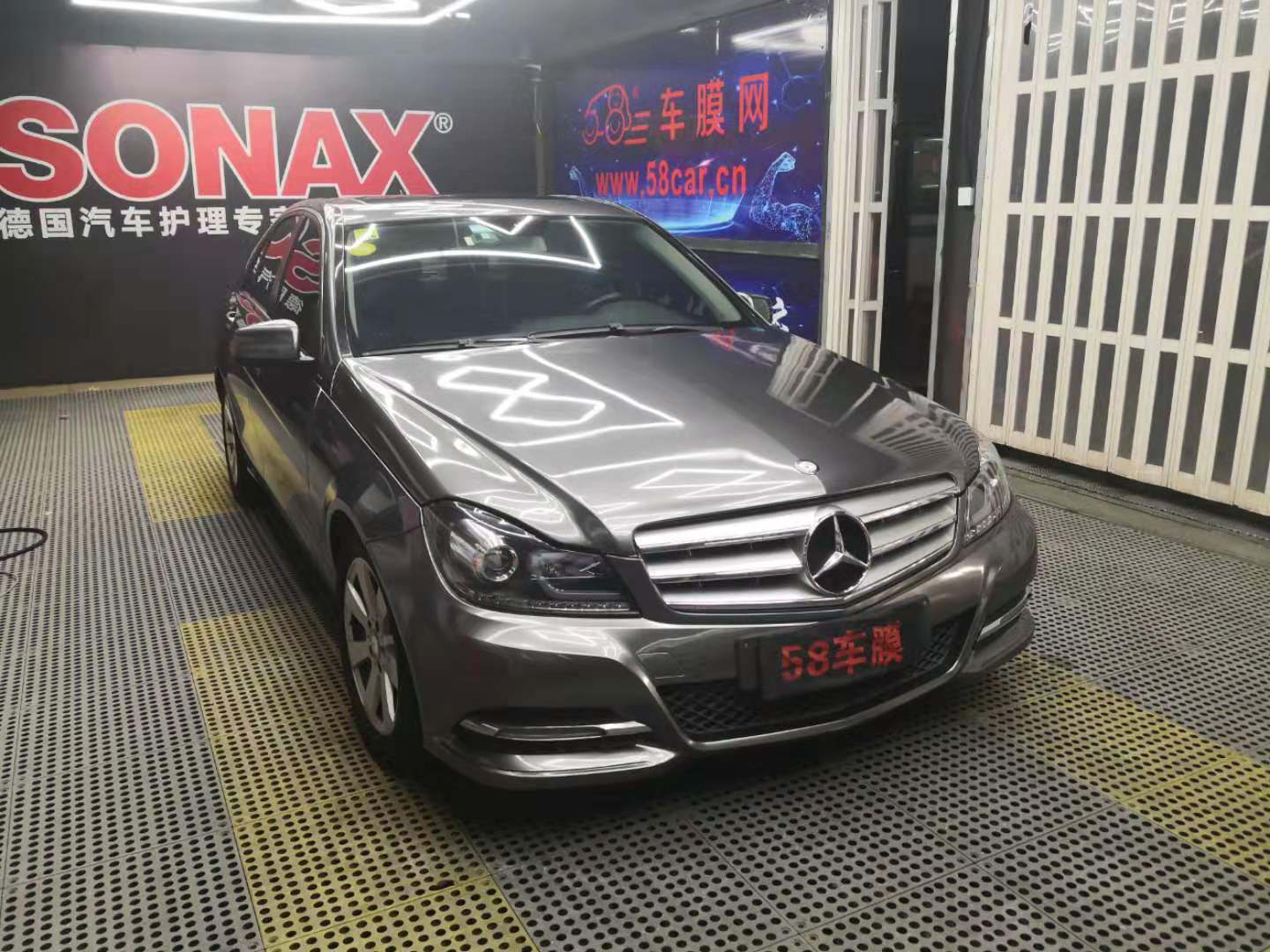 奔驰C200贴超亮金属钨钢