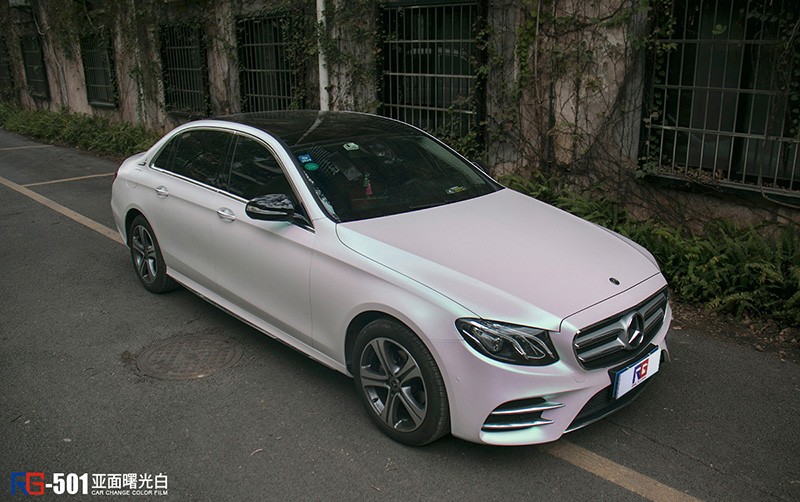 奔驰E300L改色贴膜曙光白