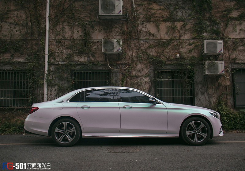奔驰E300L改色贴膜曙光白