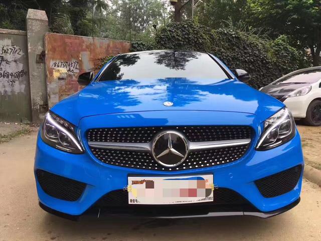 奔驰车身改色贴膜:  高亮蓝效果图