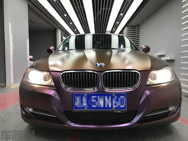 宝马325i亚光幻彩激流灰改色贴膜效果图