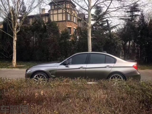 宝马3系电光钛灰改色美图 名副其实的爆款