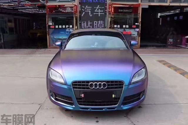 奥迪TT电光紫魅蓝车身改色贴膜效果图
