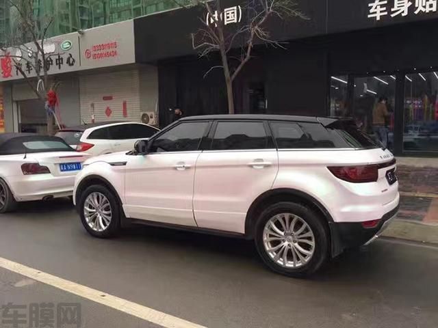 路虎极光曙光白全车改色案例分享 硬汉变身小可爱