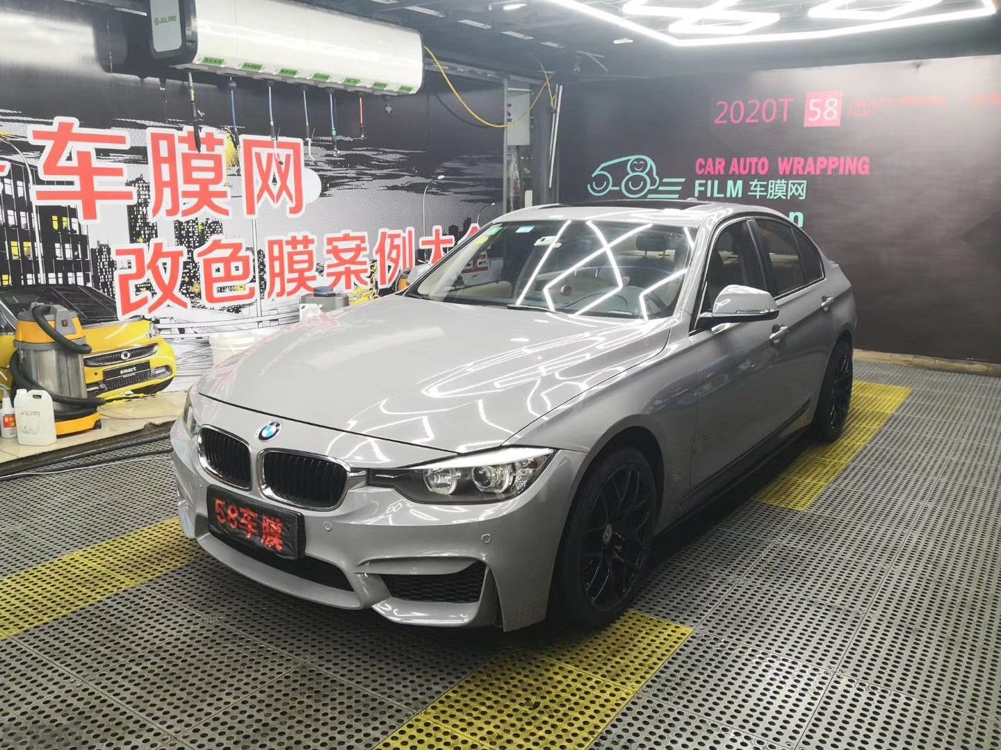 宝马320纳多灰贴膜改色效果图