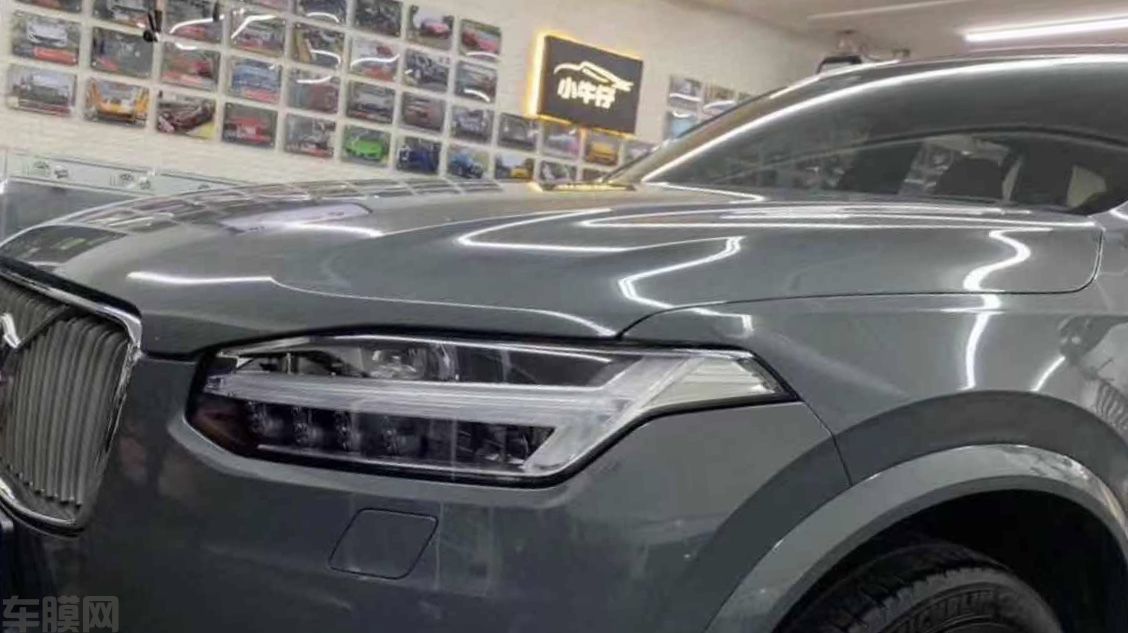 沃尔沃XC90深空灰贴膜改色效果图