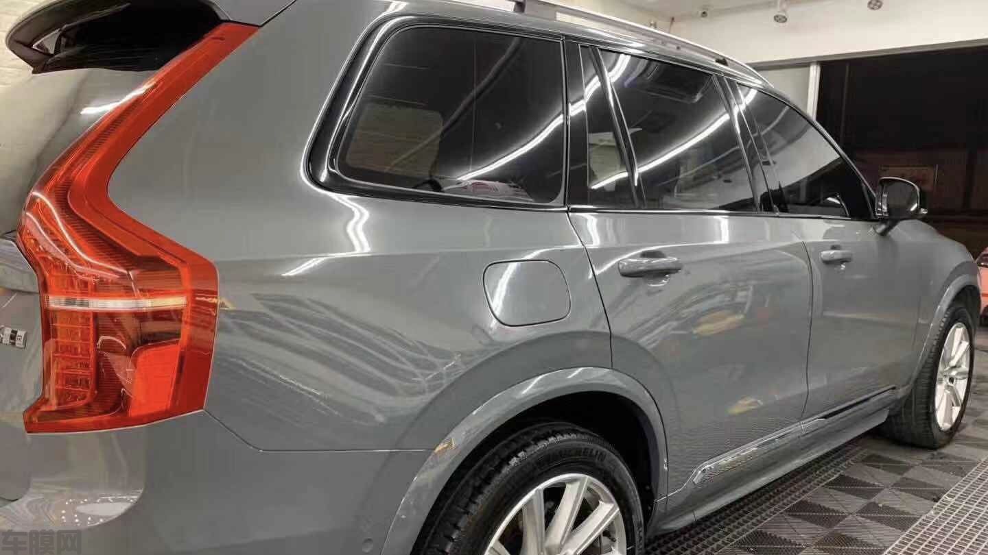 沃尔沃XC90深空灰贴膜改色效果图