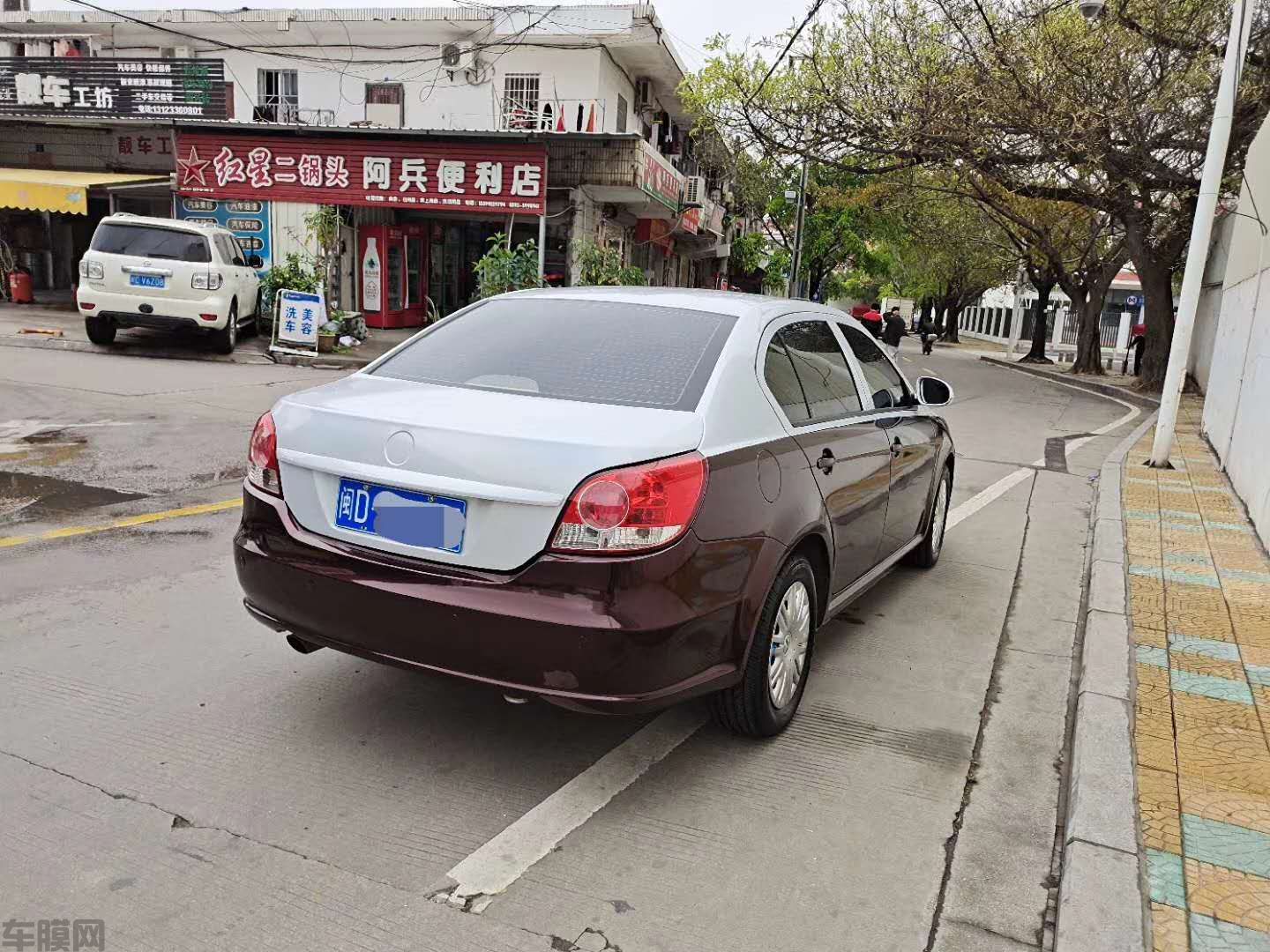 大众朗逸超亮金属黑玫瑰+七彩镭色白贴膜改色效果图