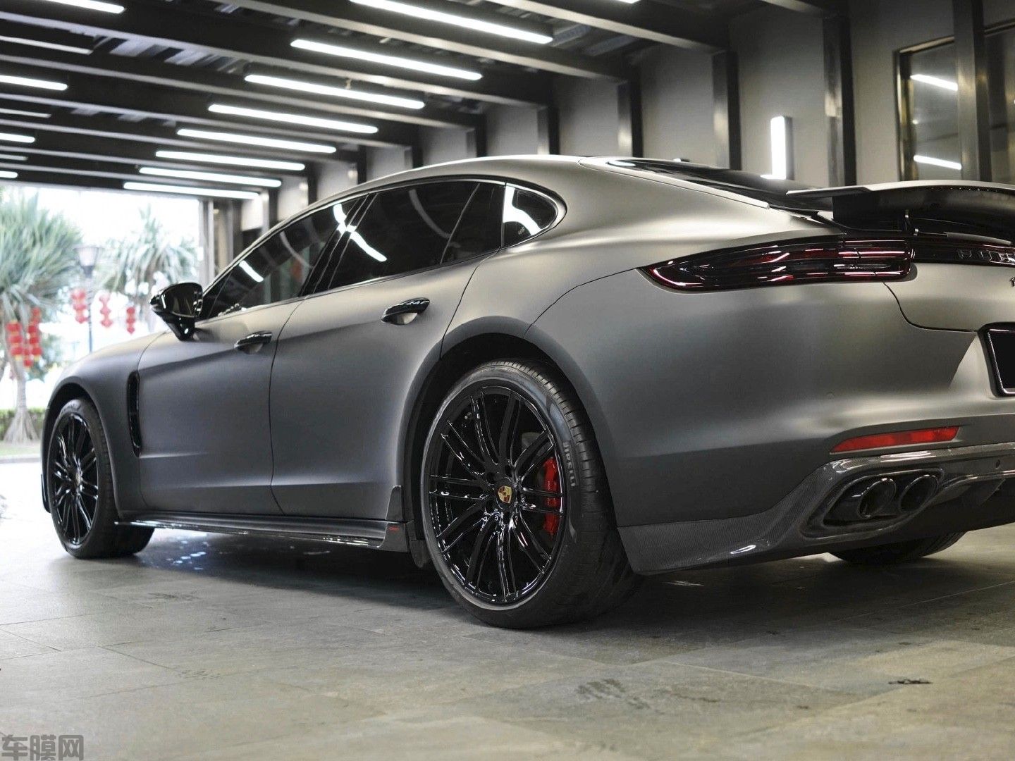 Panamera 超哑黑贴膜改色效果图