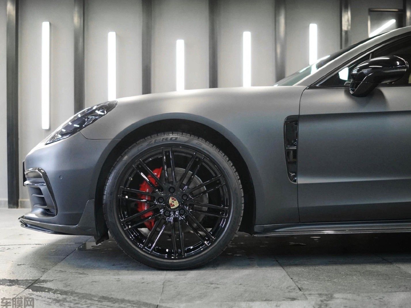 Panamera 超哑黑贴膜改色效果图