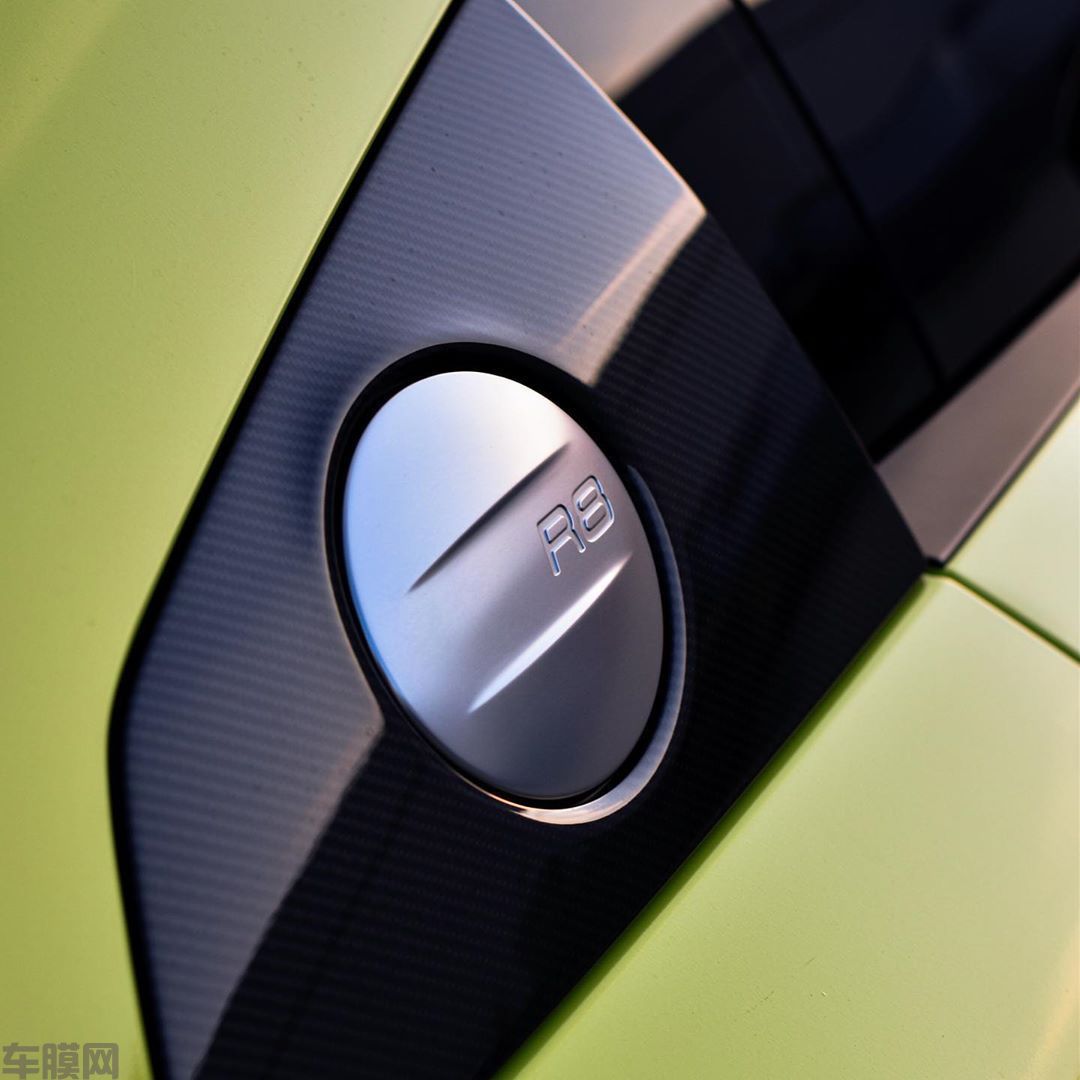 Audi R8 ​苹果绿贴膜改色效果图