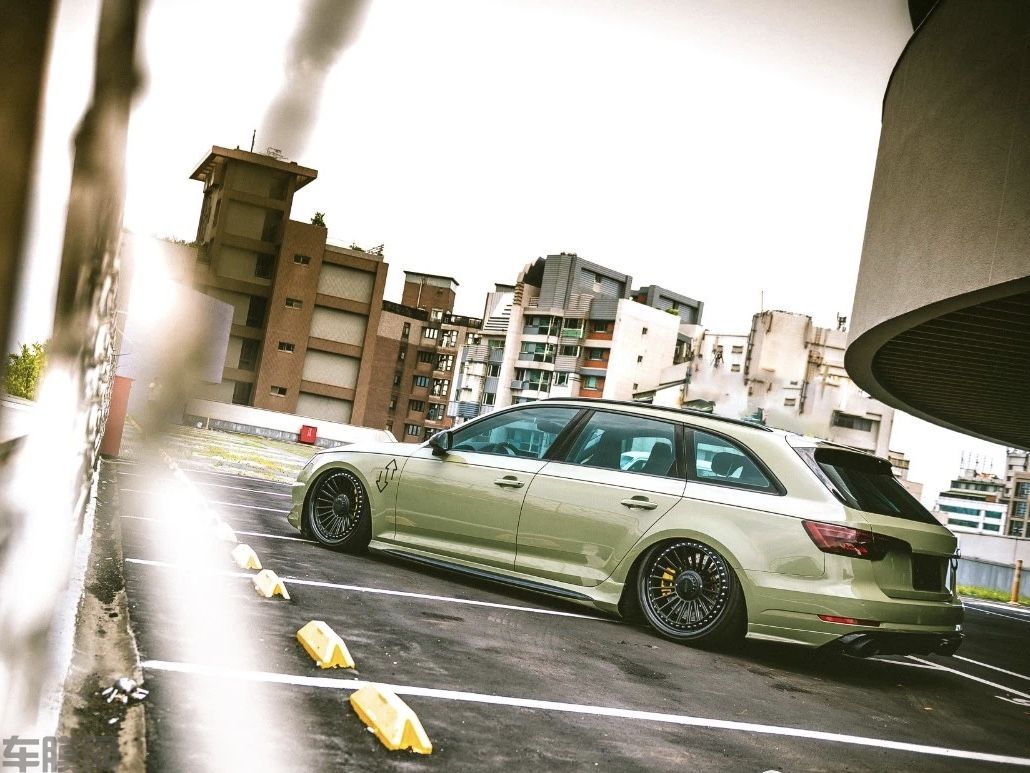 卡其绿奥迪A4 Avant (B9)贴膜改色效果图