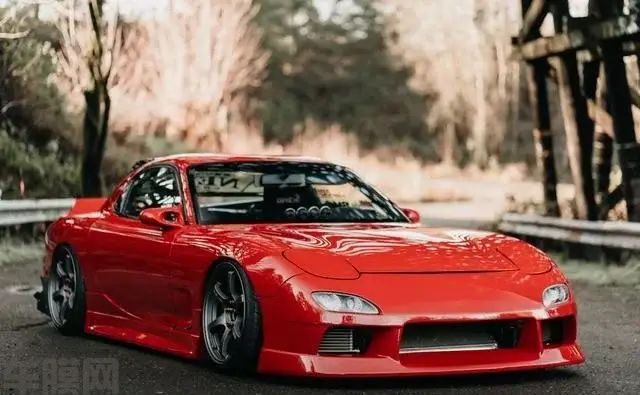 把"梦想车"改装成自己想要的样子，马自达RX7 FD！