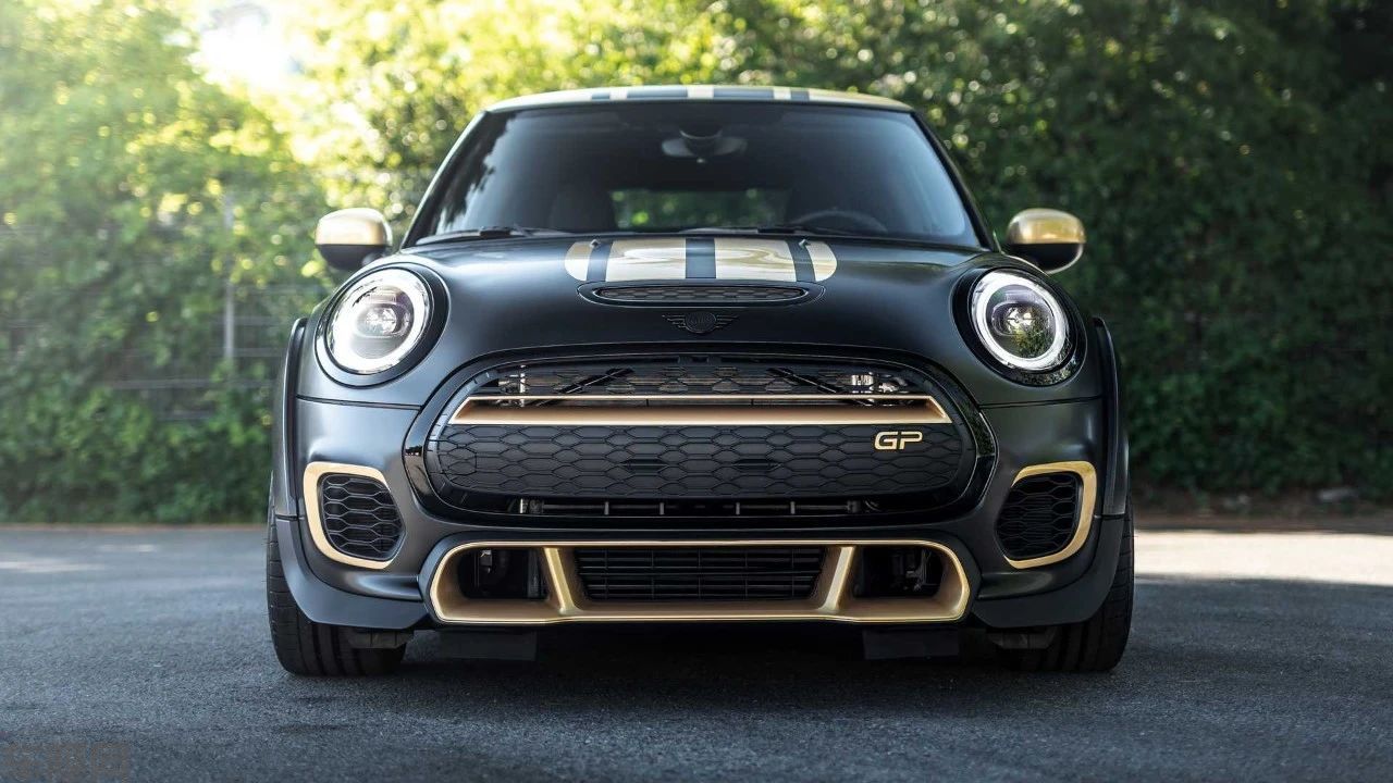汽车改装｜深受女神们喜爱的MINI，就一定适合女生开吗？比如这台Manhart GP3 F350