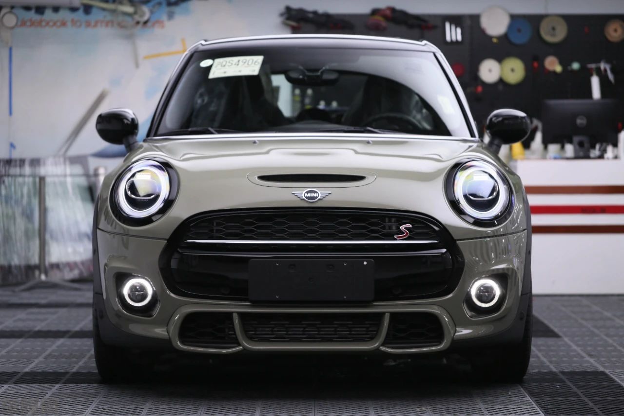 汽车改装｜MINI Cooper S装贴漆面改色膜案例