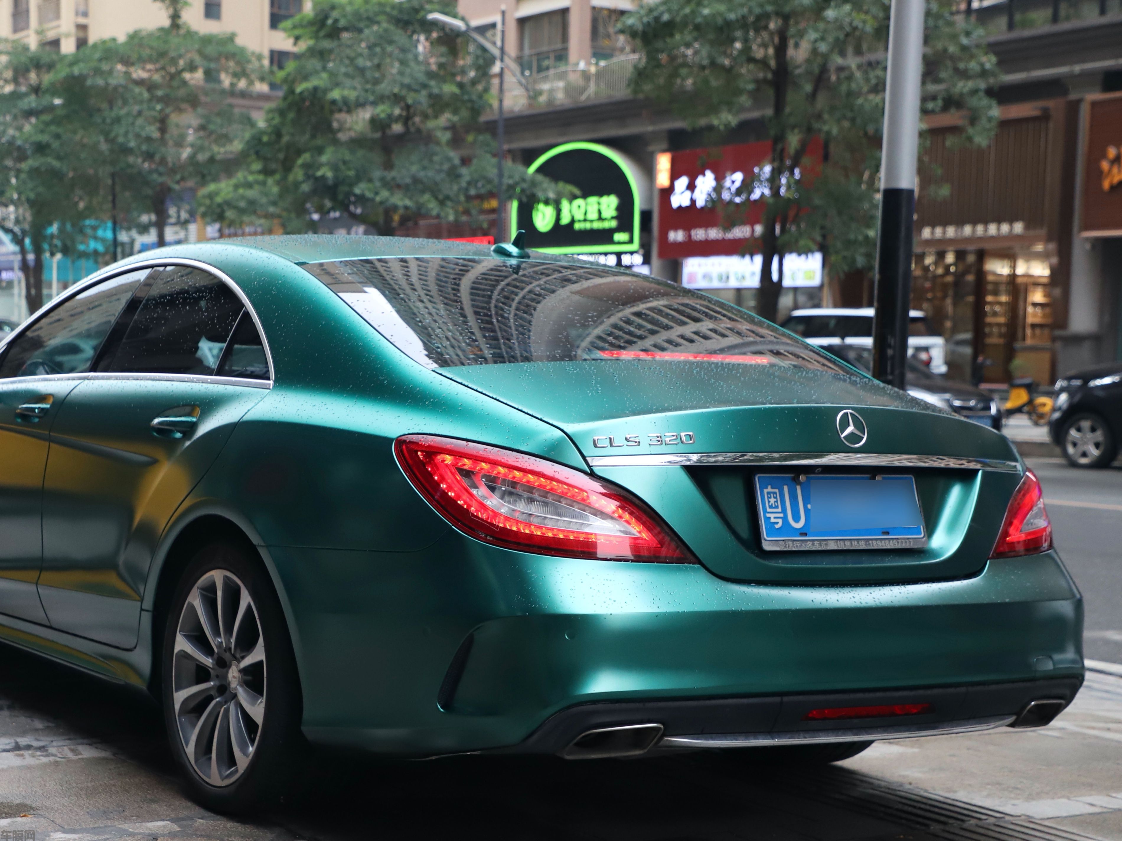 奔驰 CLS 320 电光祖母绿改色膜 效果图