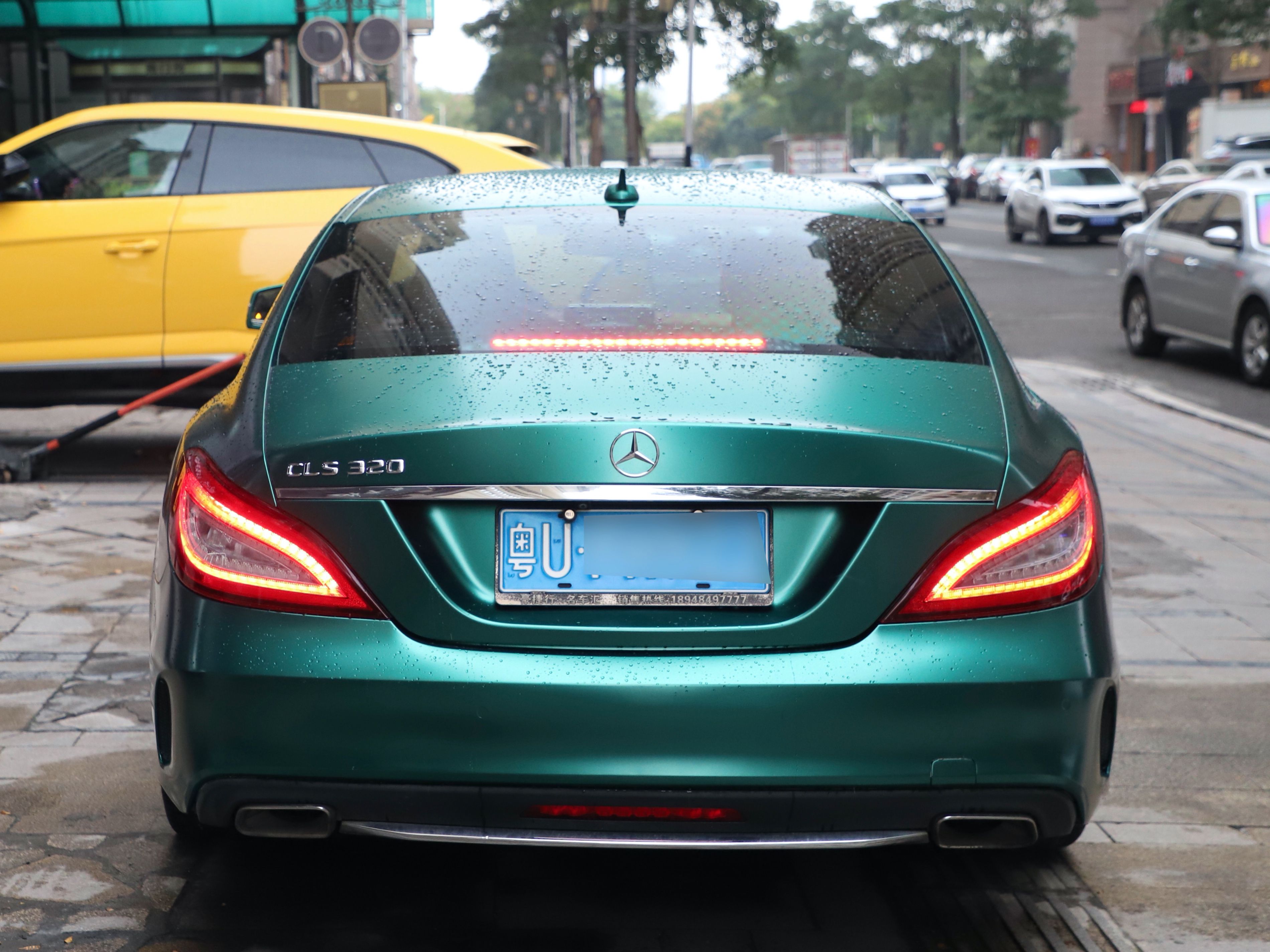 奔驰 CLS 320 电光祖母绿改色膜 效果图