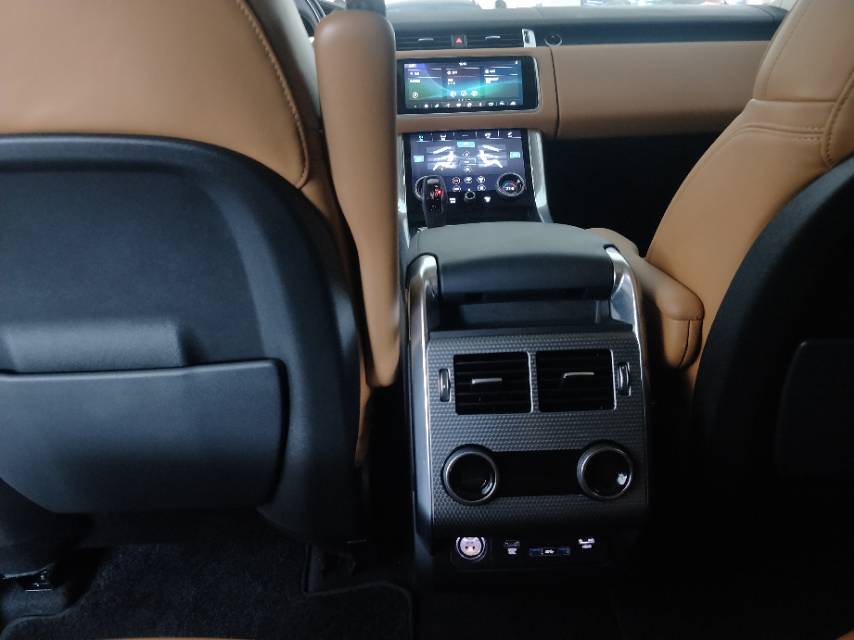路虎揽胜运动版2018款 3.0 V6 HSE Dynamic