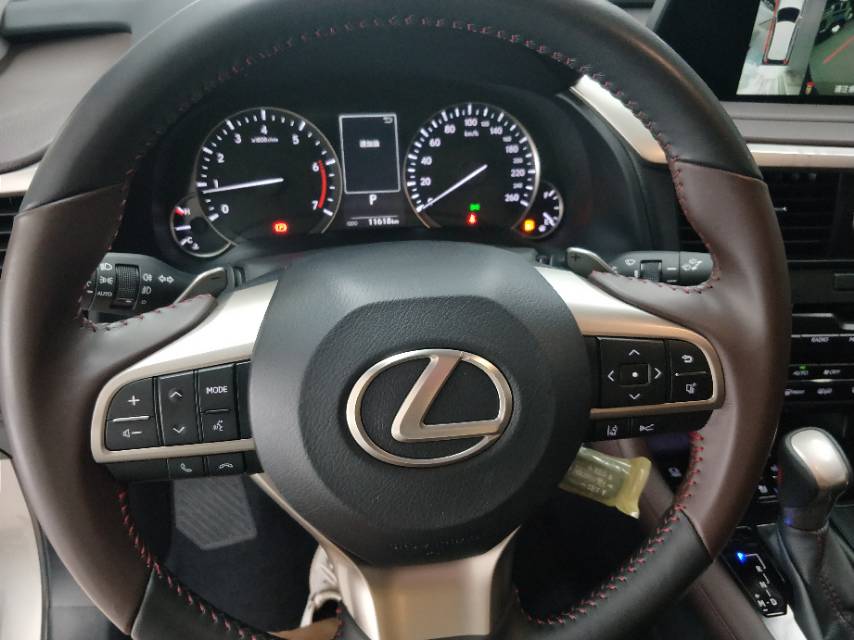 雷克萨斯RX 300 两驱舒适版 2.0T