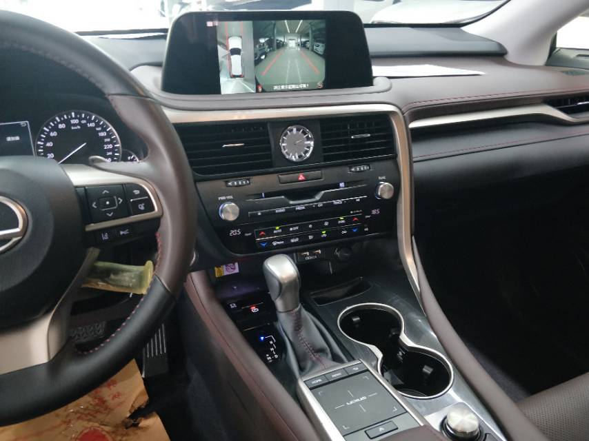 雷克萨斯RX 300 两驱舒适版 2.0T