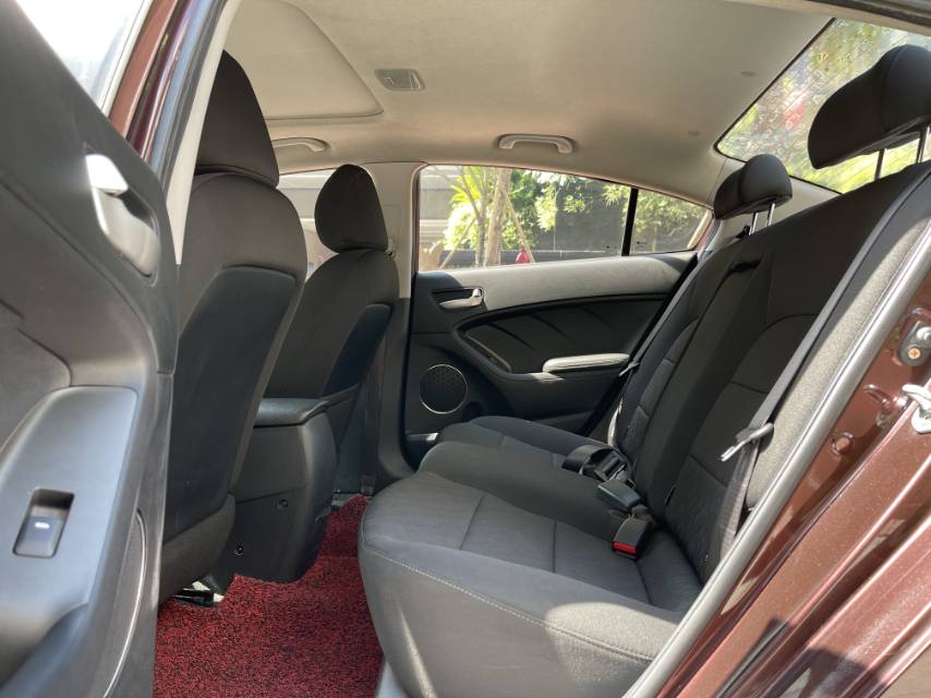 起亚起亚K32013款 1.6L 自动GLS