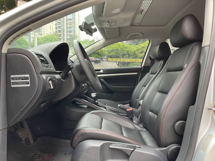 大众速腾2012款 1.4TSI 自动旗舰版