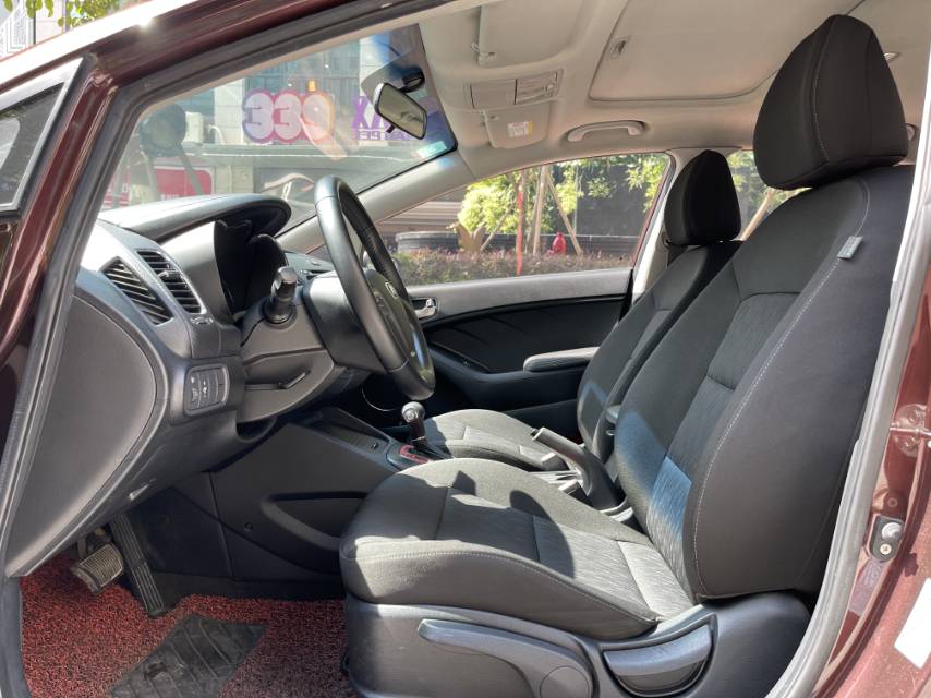 起亚起亚K32013款 1.6L 自动GLS