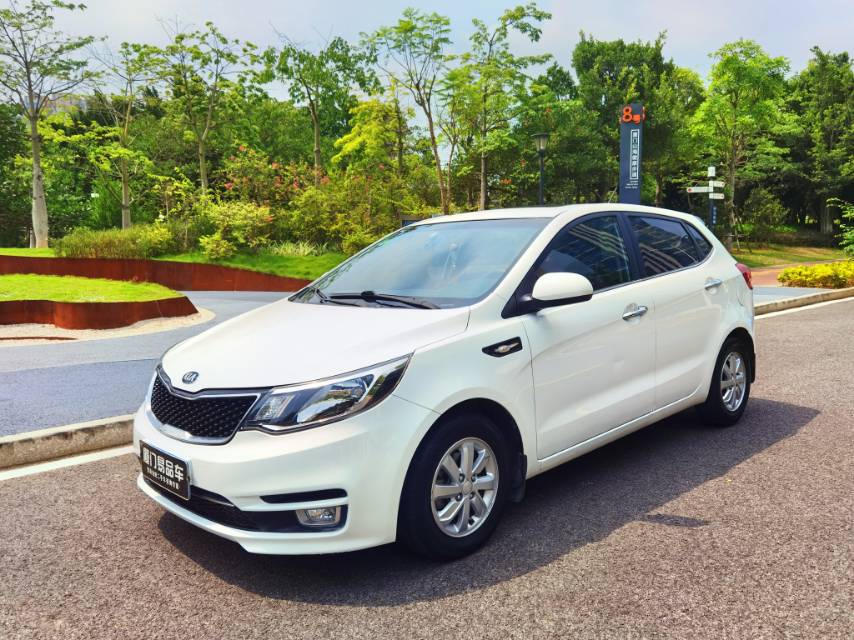 起亚起亚K22015款 两厢 1.4L 