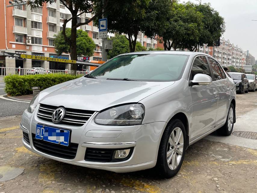 大众速腾2012款 1.4TSI 自动旗