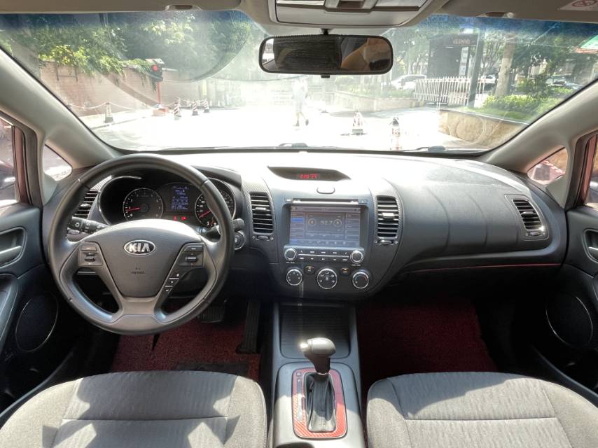 起亚起亚K32013款 1.6L 自动GLS