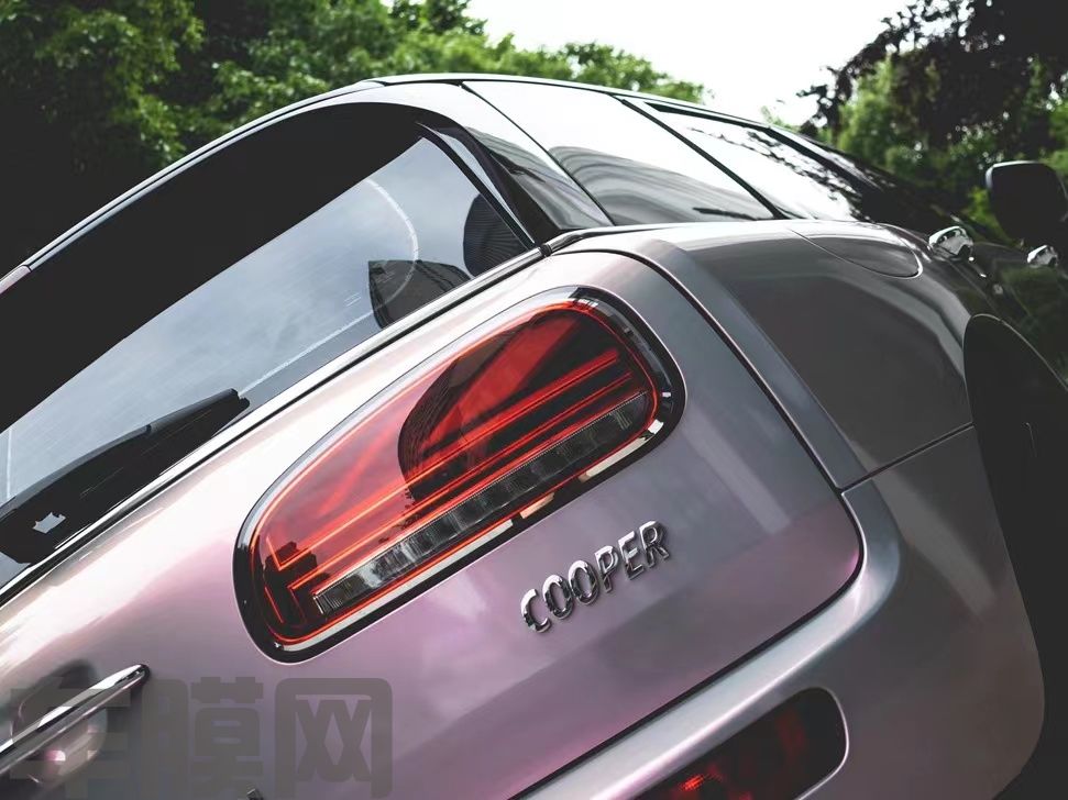 MINI CLUBMAN 梦幻火山灰改色膜 效果图
