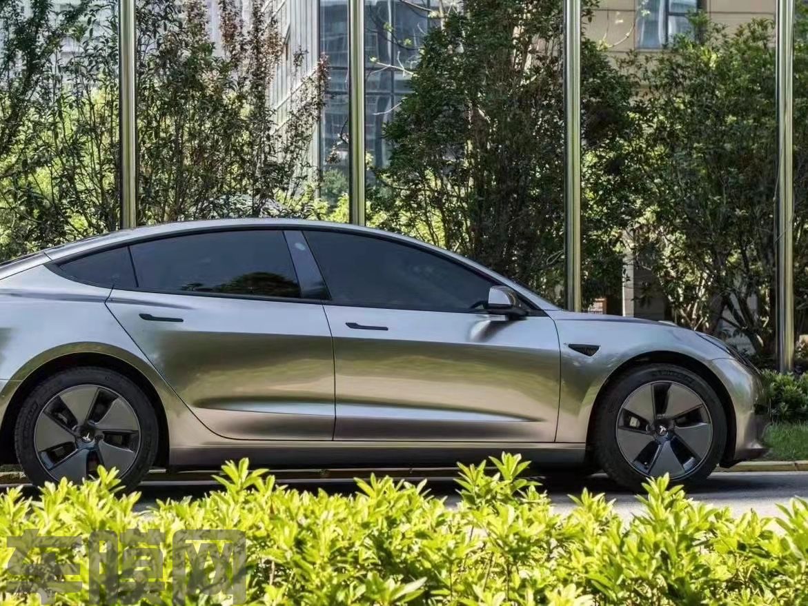特斯拉Model 3 液态金属银改色膜 效果图