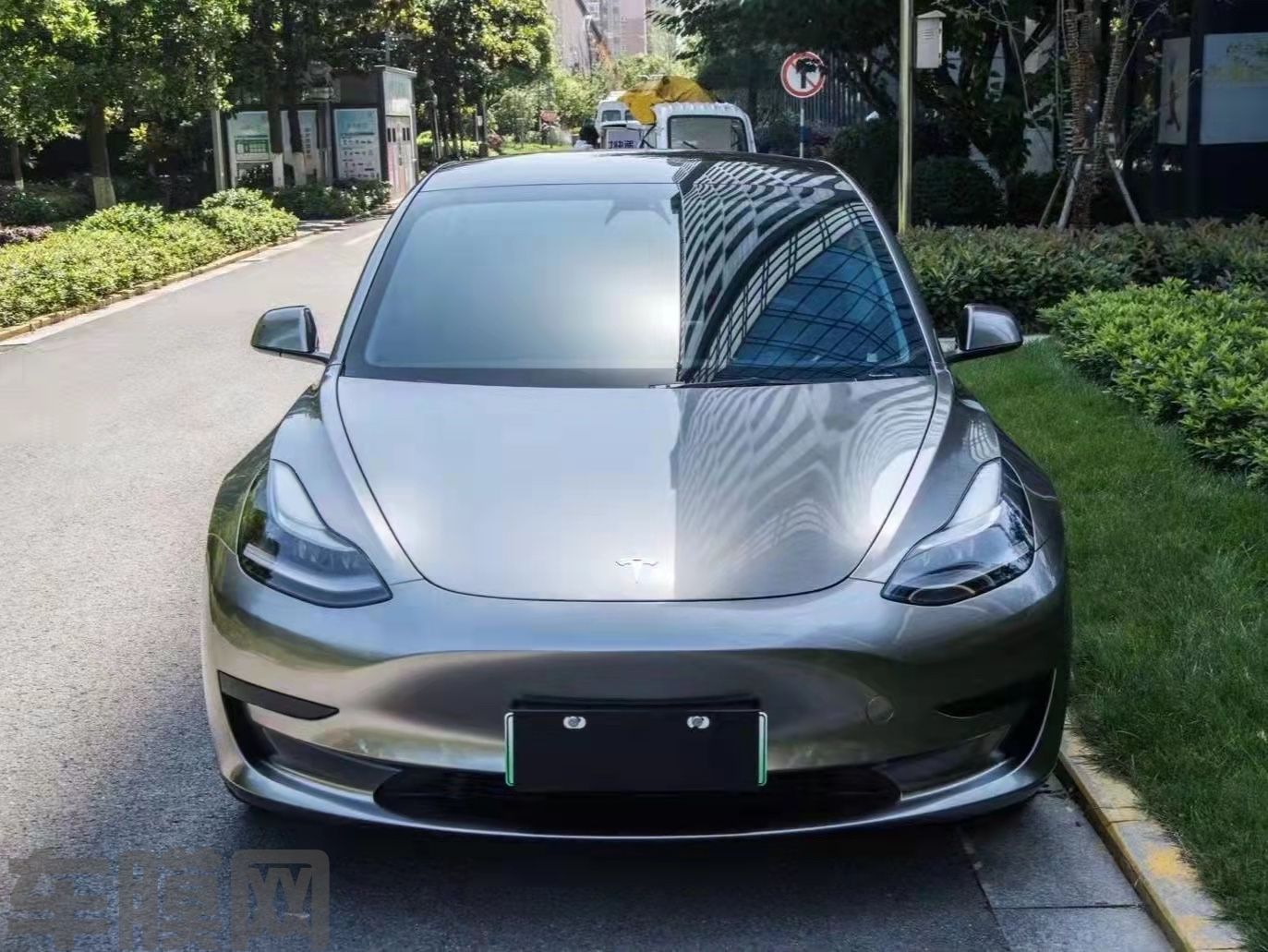 特斯拉Model 3 液态金属银改色膜 效果图