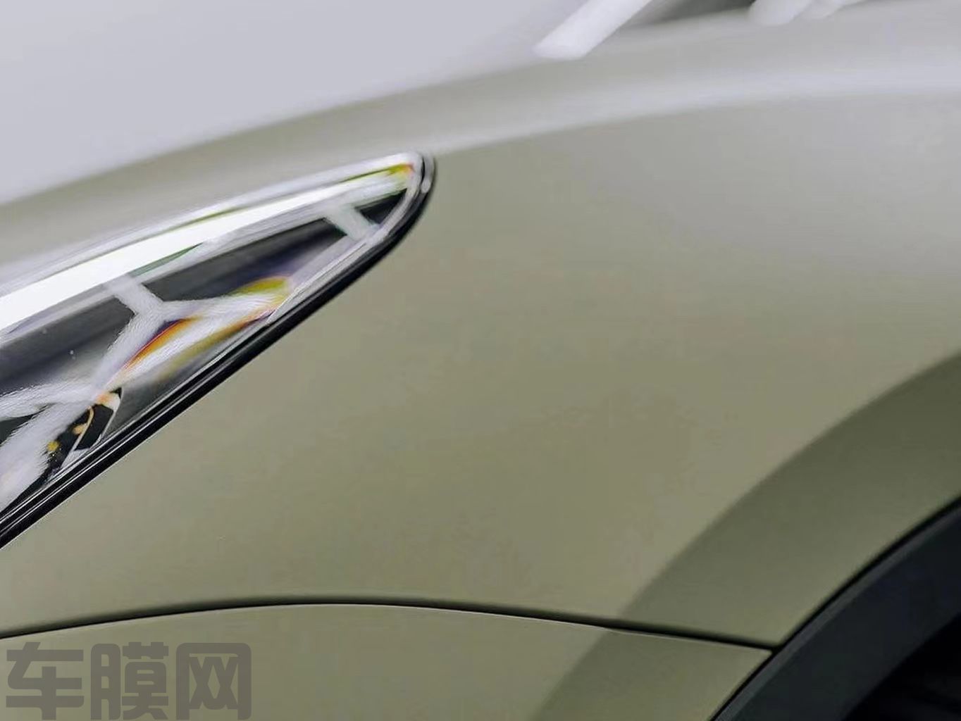 特斯拉Model Y 哑光卡其绿改色膜 效果图