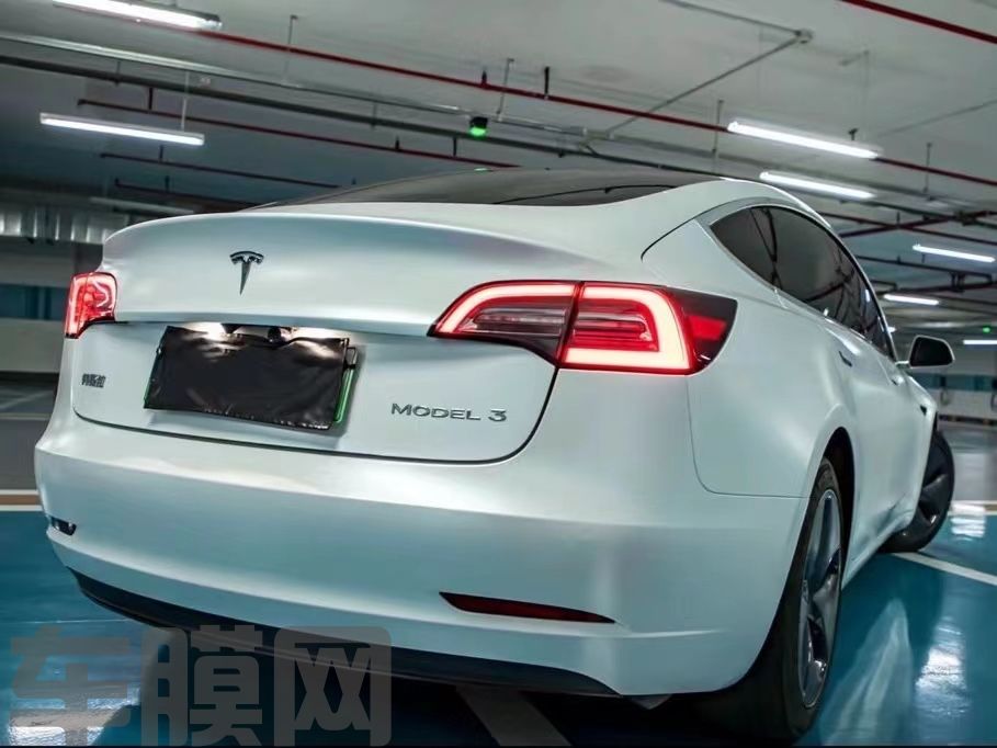 特斯拉Model 3 电光金属白改色膜 效果图