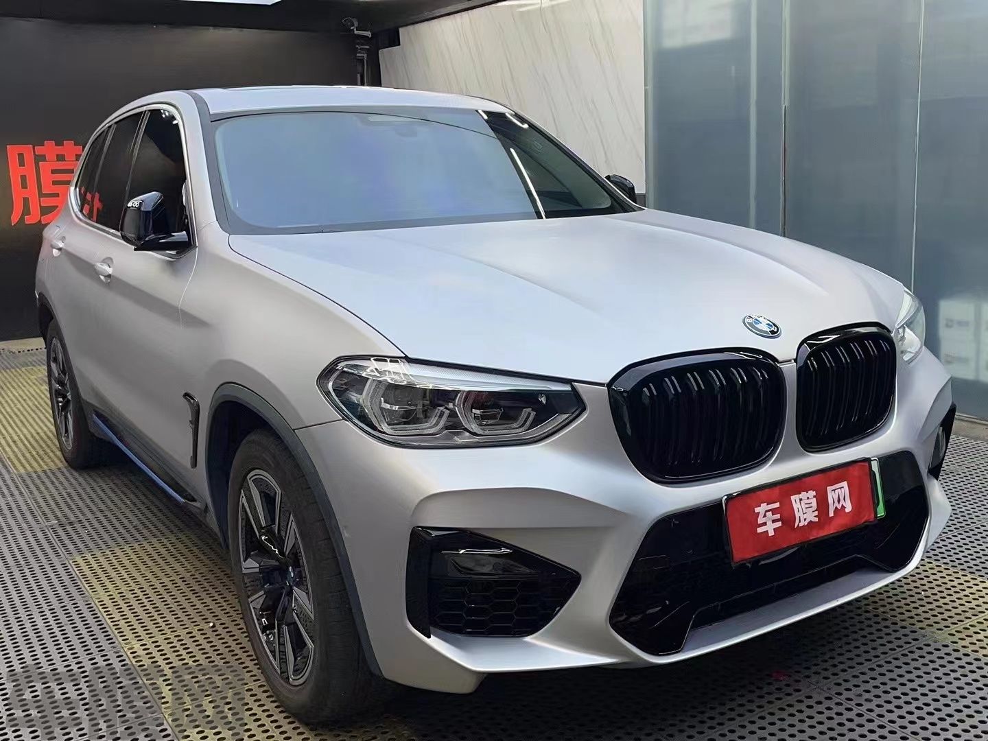宝马X3 消光铝水银改色膜 效果图
