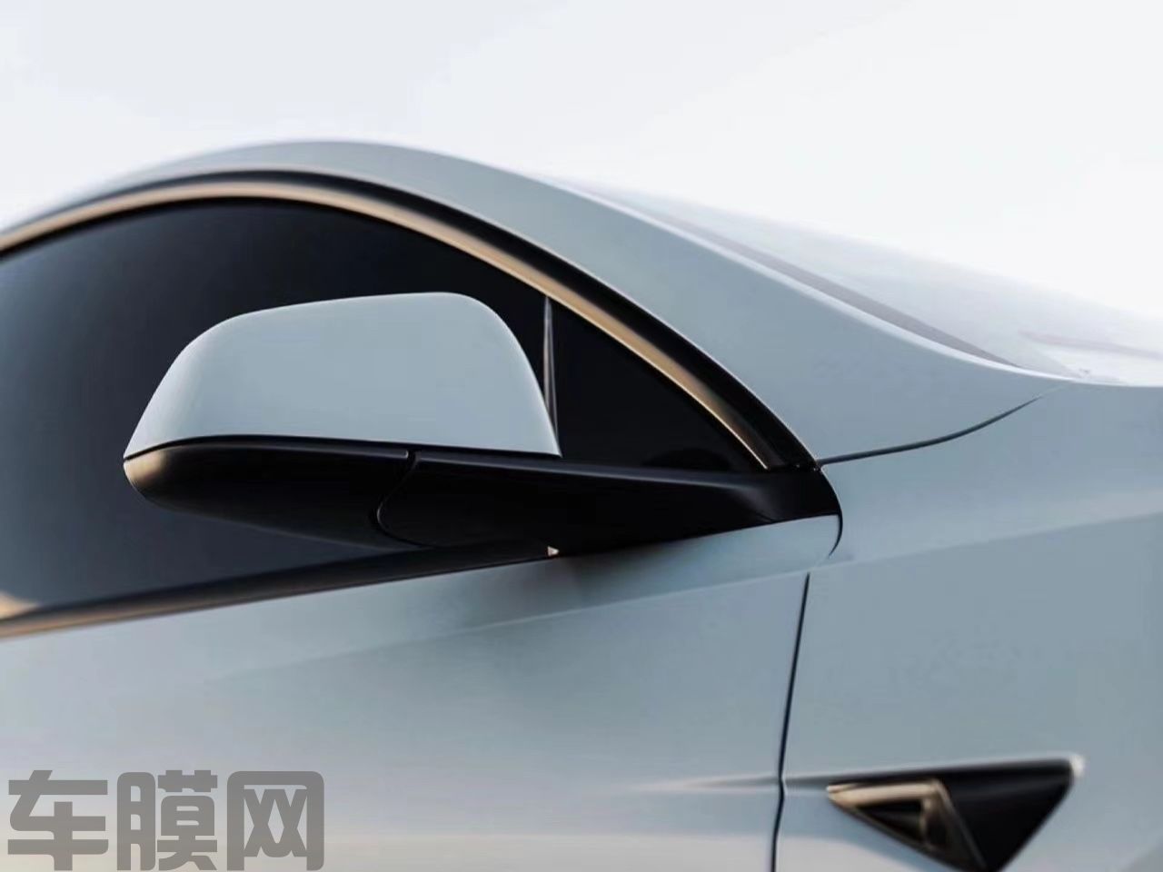 特斯拉Model Y 消光战舰灰改色膜 效果图