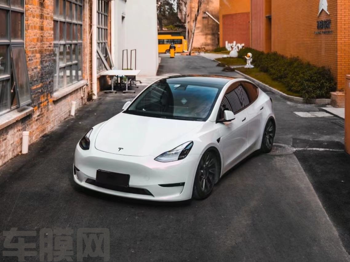 特斯拉Model 3 陶瓷白改色膜 效果图