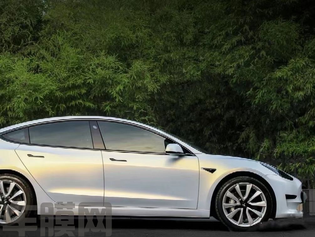 特斯拉Model3 哑面白变金改色膜 效果图