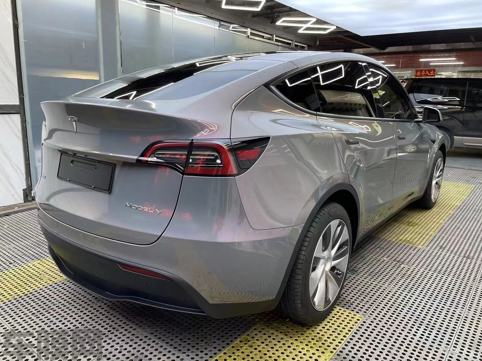 特斯拉Model Y PET星空灰魅影改色膜 效果图