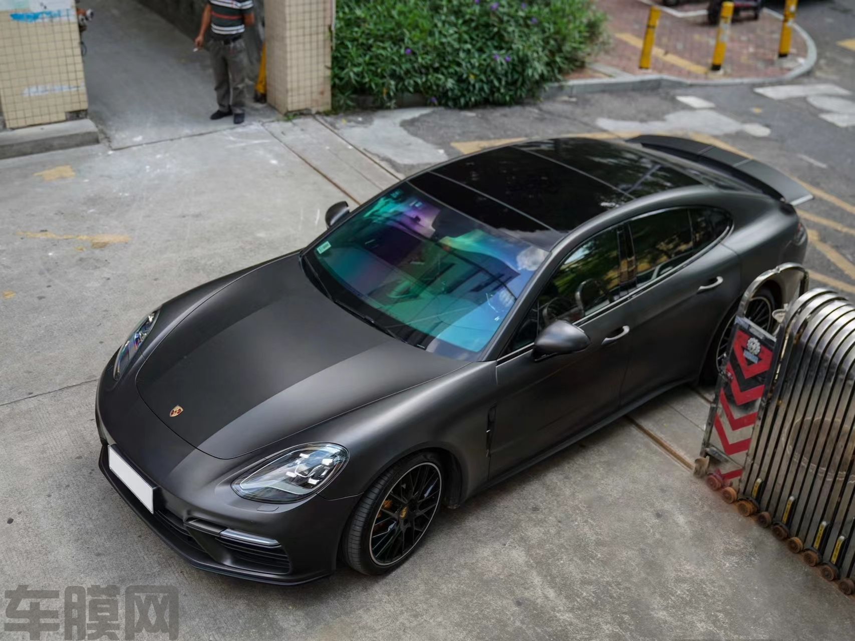 保时捷Panamera  陶瓷黑改色膜 效果图