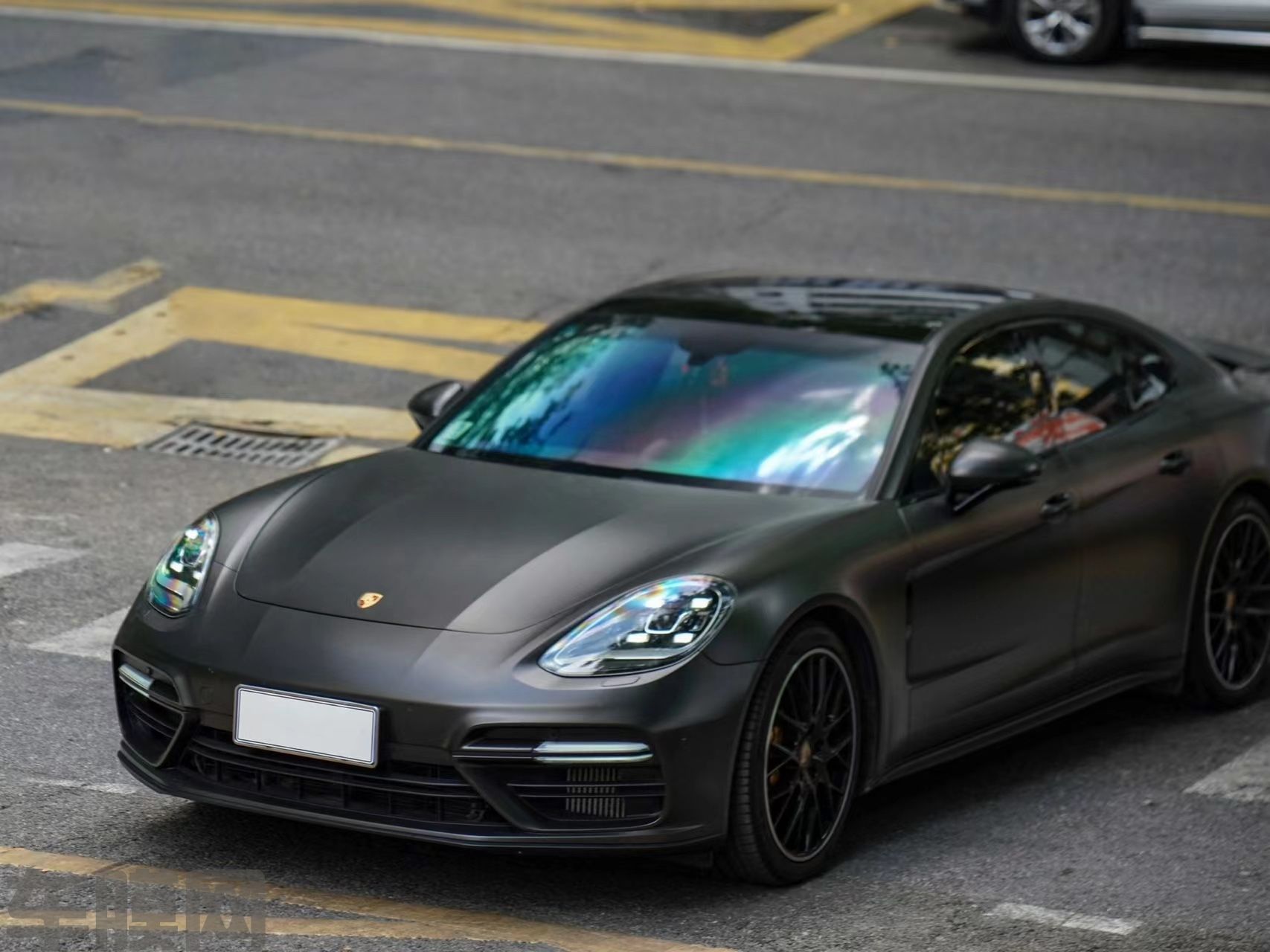 保时捷Panamera  陶瓷黑改色膜 效果图