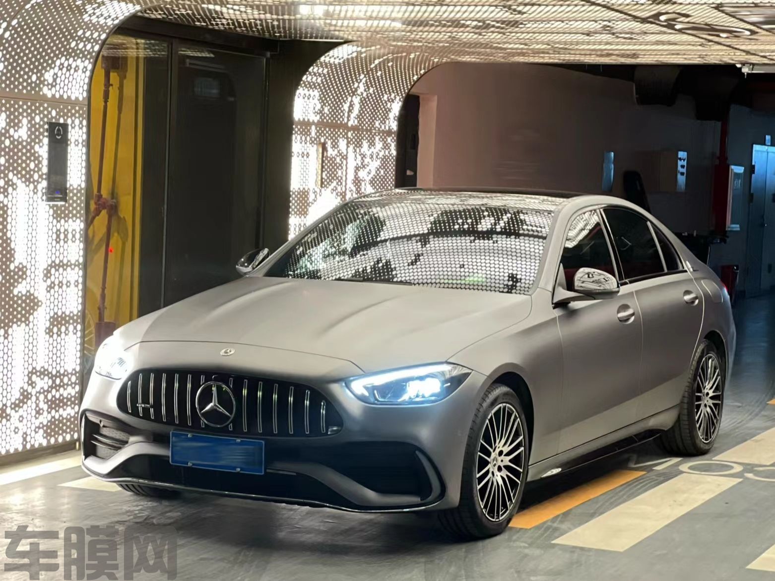 奔驰 C260L AMG山灰改色膜 效果图