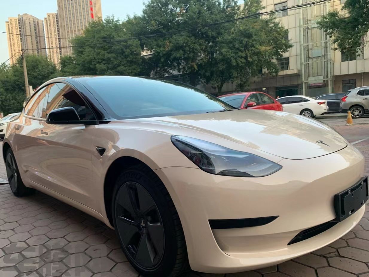 特斯拉Model3 撒哈拉黄改色膜 效果图