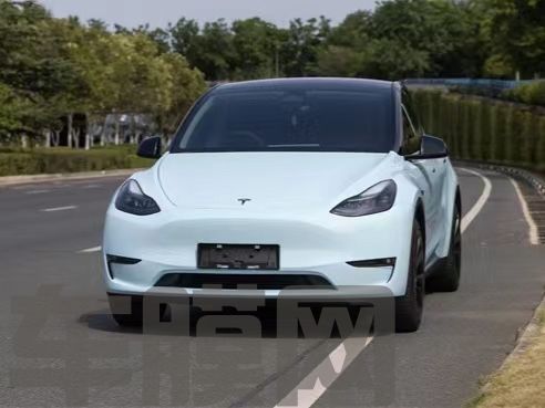 特斯拉ModelY 冰川蓝改色膜 效果图