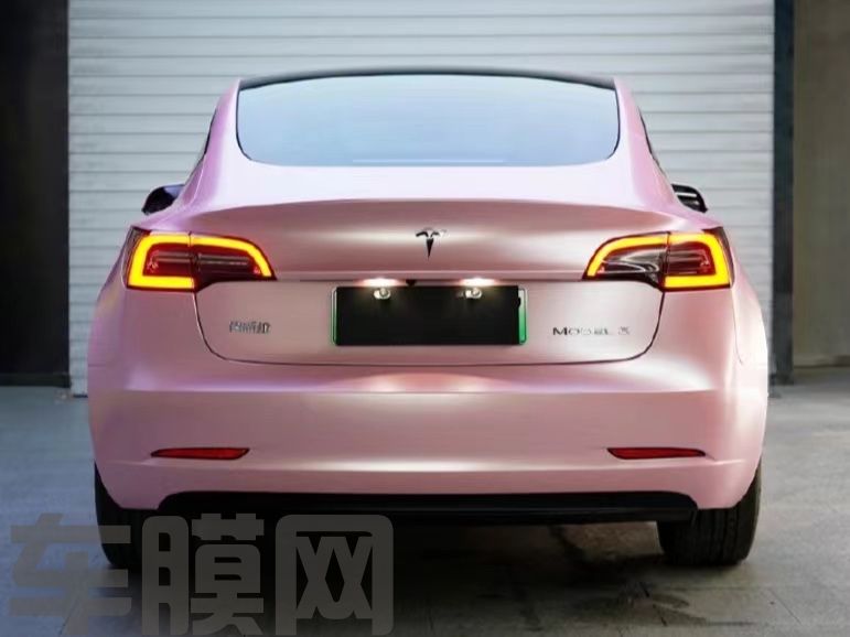 特斯拉Model3 电光樱花粉改色膜 效果图