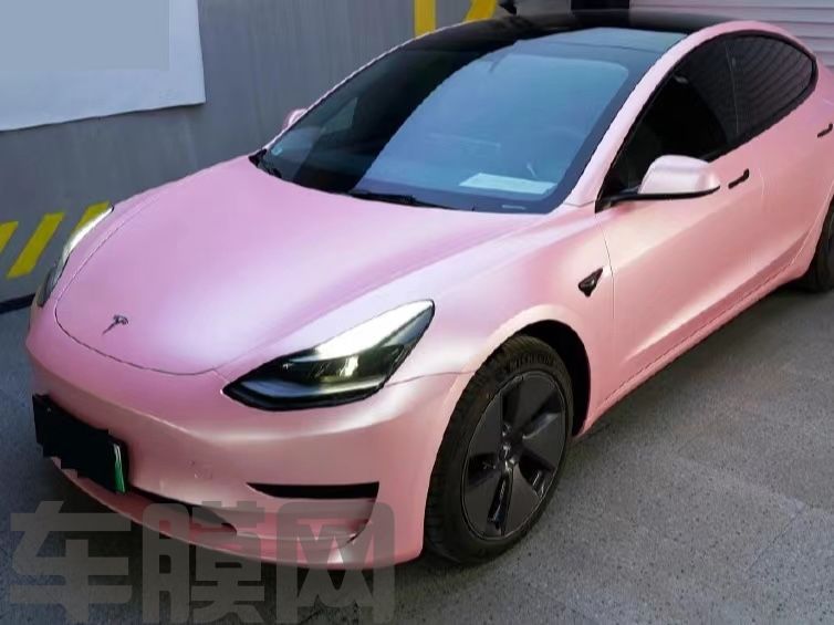 特斯拉Model3 电光樱花粉改色膜 效果图